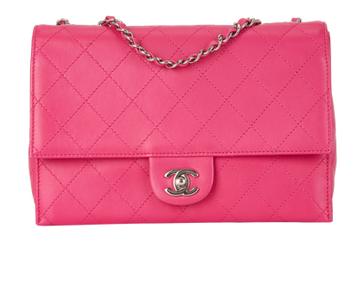 Medium Double Flap, front view